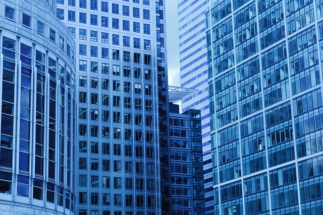 Quels sont les outils et services pour faciliter l'investissement immobilier ?