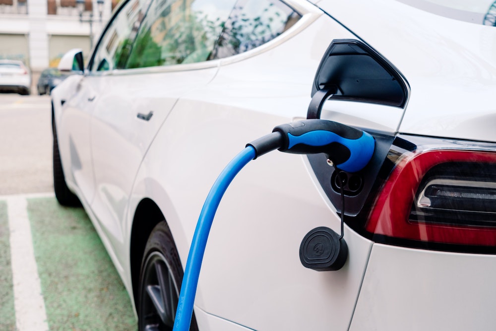 Les véhicules électriques et la régulation du secteur des transports
