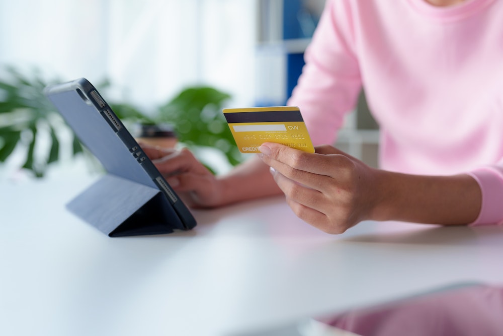 Comment utiliser Carte Virtualis pour gérer les paiements en ligne de vos clients à l'étranger ?