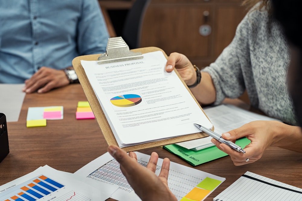 Les contrats d'affaires : un outil essentiel pour sécuriser et développer votre activité